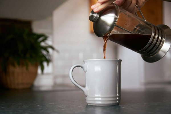 Comment choisir une cafetière à piston avec double paroi pour un café chaud plus longtemps?